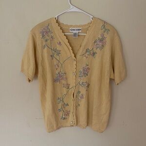 Vintage Alfred Dunner Light Yellow Floral Embroidered Blouse